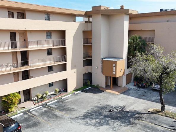 8889 W Fontainebleau Blvd 505, Miami FL 33172