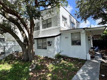 1613-1615 NW 45th St