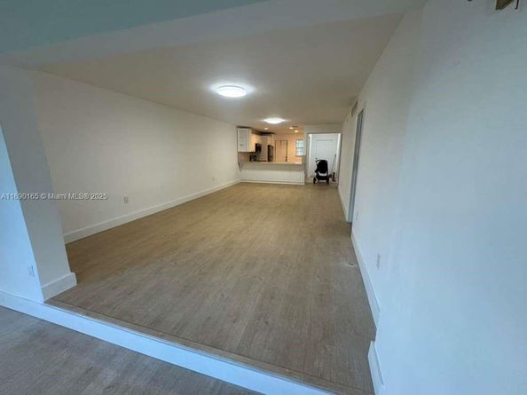 1550 NE 191st St 310, Miami FL 33179