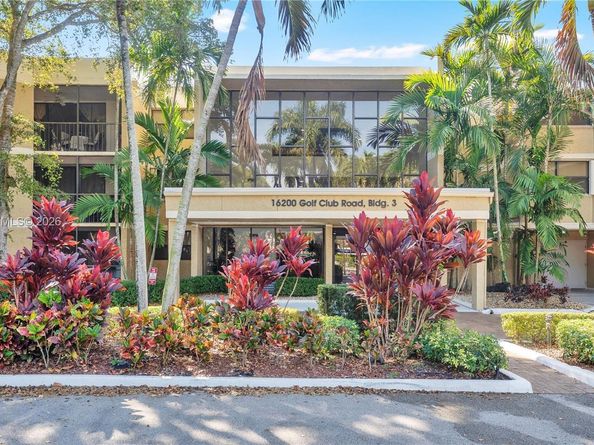 16200 Golf Club Rd 102, Weston FL 33326