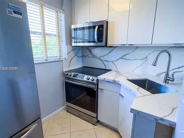 1731 SE 15th St 315, Fort Lauderdale FL 33316