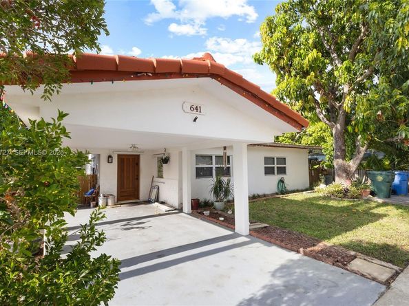 641 NE 56th Ct, Oakland Park FL 33334