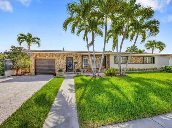 5025 SW 90th Ct, Miami FL 33165