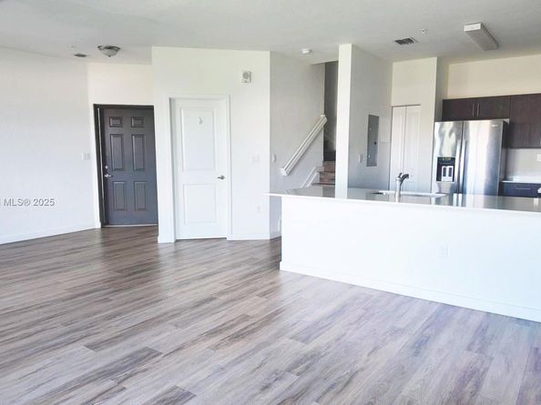 15560 SW 136 St 3206, Miami FL 33196