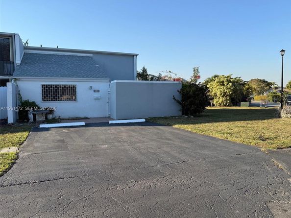 2500 SW 122nd Ct, Miami FL 33175