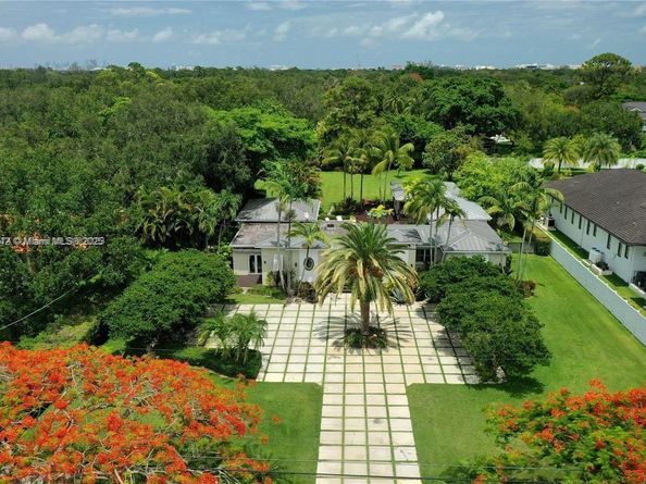 6645 SW 73rd Ct, Miami FL 33143