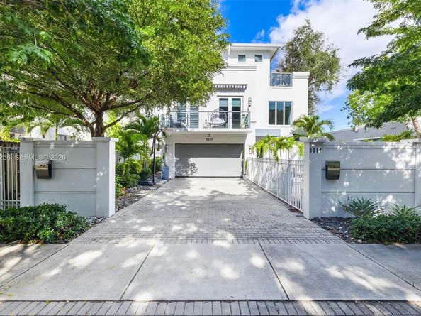 1317 NE 2nd St, Fort Lauderdale FL 33301