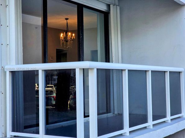 20505 E Country Club Dr 138, Aventura FL 33180