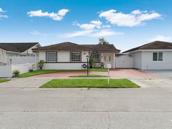 5673 SW 149th Ave, Miami FL 33193