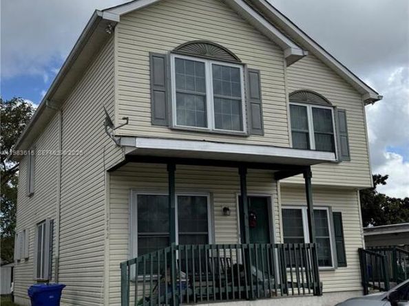 1738 SW 44th Ter, Fort Lauderdale FL 33317