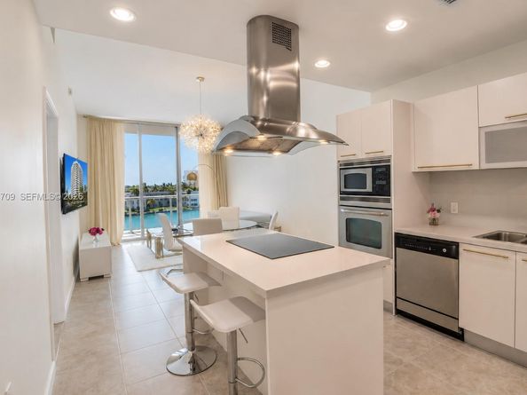7930 East Dr 506, North Bay Village FL 33141