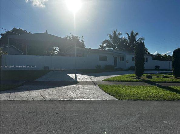 1433 SW 92nd Pl, Miami FL 33174