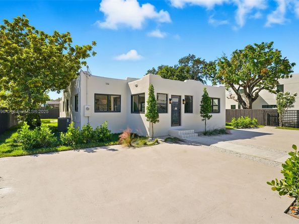 2544 SW 19th St, Miami FL 33145