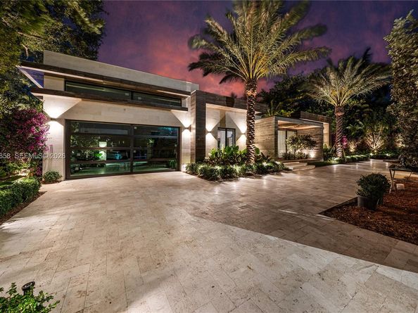 967 NE 78th St, Miami FL 33138