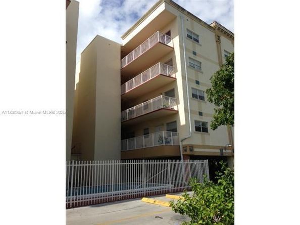 2008 Jackson St D2, Hollywood FL 33020