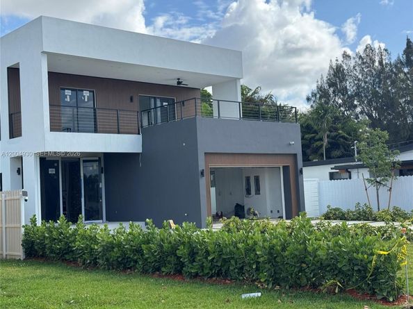 6449 SW 28th St, Miami FL 33155