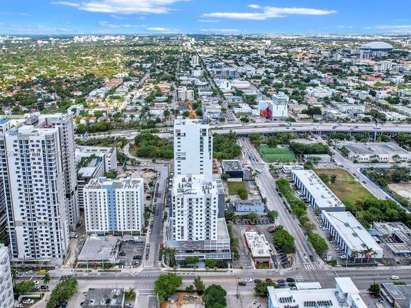 229 SW 9th St 504, Miami FL 33130