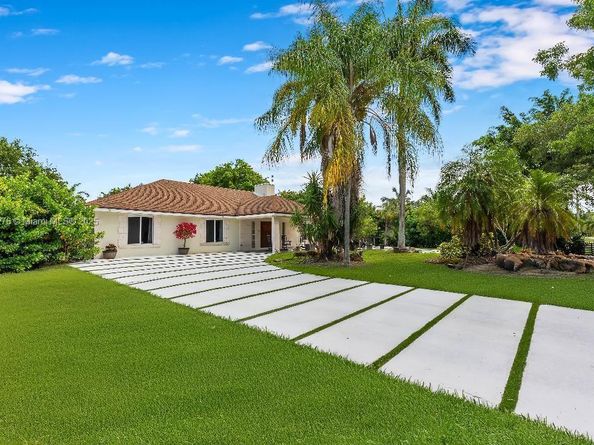 14401 SW 23rd St, Davie FL 33325