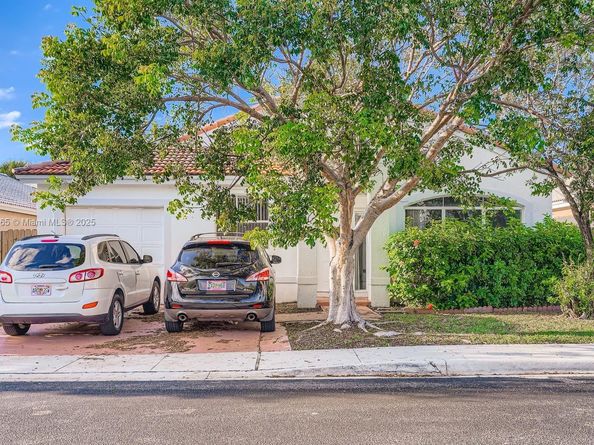 10397 SW 16th St, Pembroke Pines FL 33025