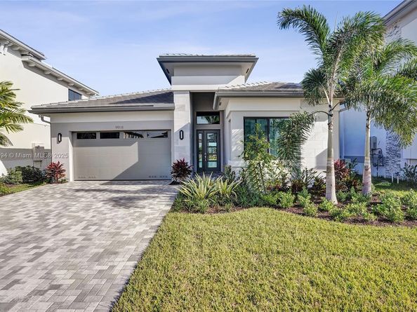 9918 Rising Wing St, Palm Beach Gardens FL 33412