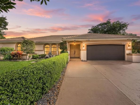 5197 NW 58th Ter, Coral Springs FL 33067