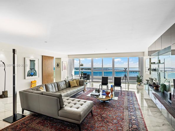 1643 Brickell Ave 2304, Miami FL 33129