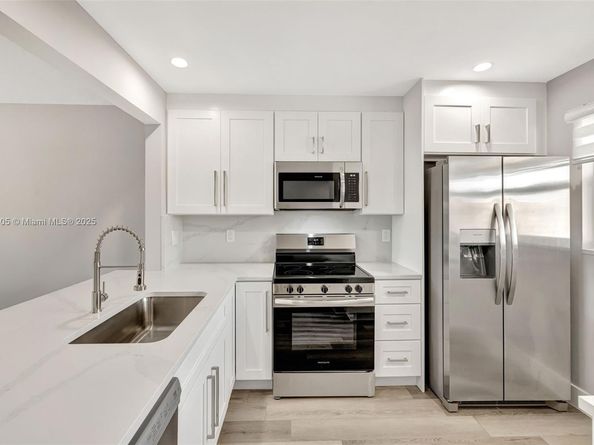 6800 Royal Palm Blvd 302F, Margate FL 33063