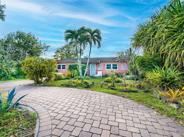 3230 N 72nd Ter, Hollywood FL 33024