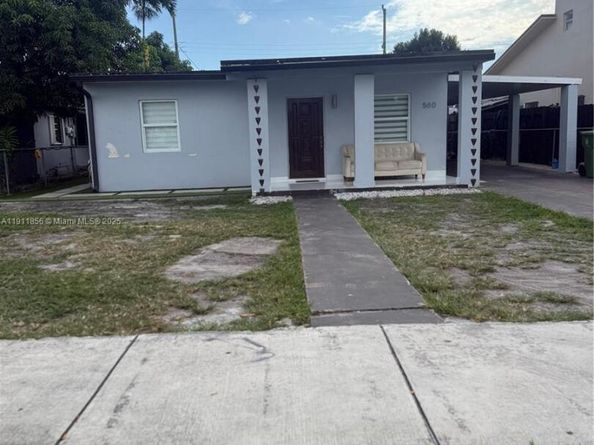 580 E 44th St, Hialeah FL 33013