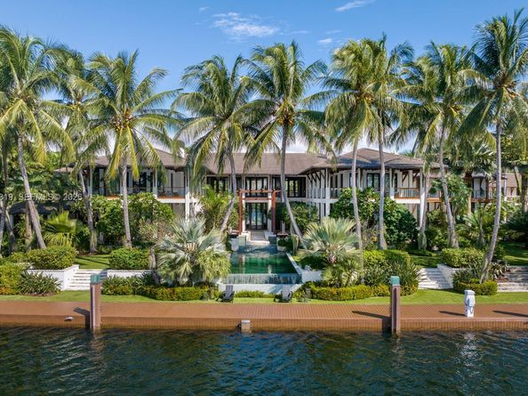 620 Arvida Pkwy, Coral Gables FL 33156