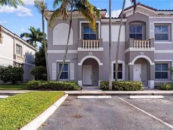 4921 SW 140th Ter
