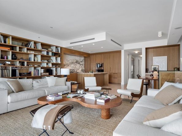 3250 NE 188th St 608, Aventura FL 33180