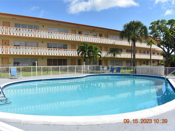 11855 NE 19th Dr 8, North Miami FL 33181