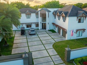 4844 NW 94th Doral Pl