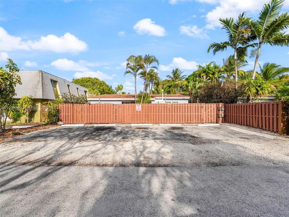1432 NE 5th Ave, Fort Lauderdale FL 33304