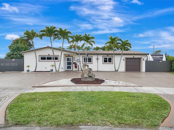8540 NW 182nd St, Hialeah FL 33015