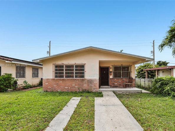 4756 SW 7th St, Miami FL 33134