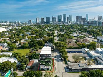 599 NW 33rd St