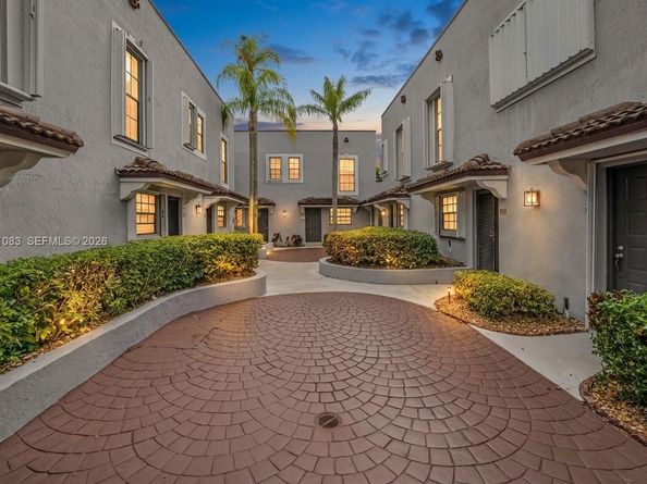 11625 NW 11Th St 11625, Pembroke Pines FL 33026