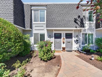 120 Oak Rim Way