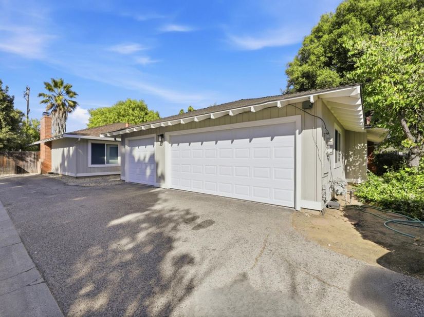 945-947 Miramonte Avenue, Mountain View CA 94040