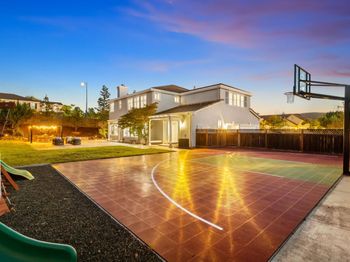 5360 Laurel Canyon Drive