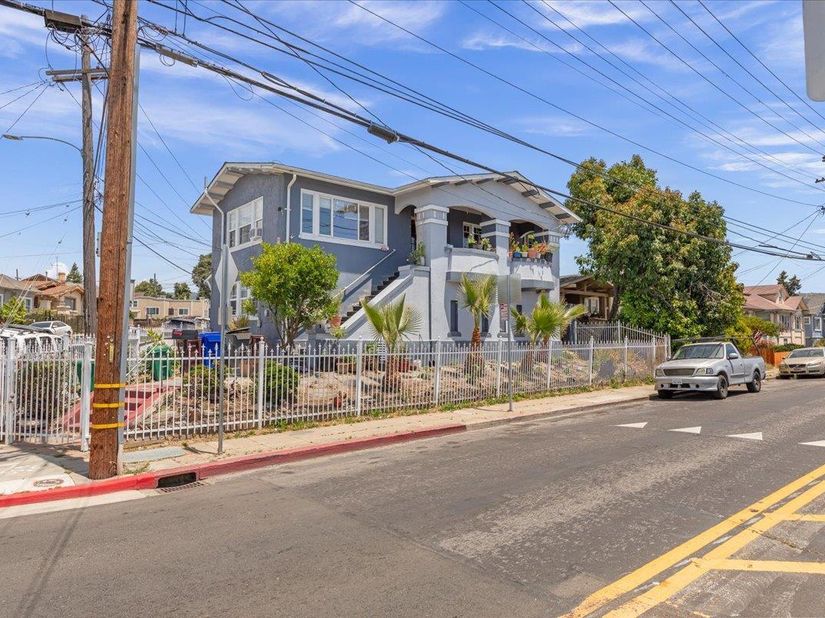 1914 51st Avenue, Oakland CA 94601
