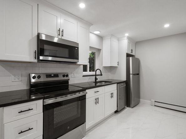 89 Walnut St 2, Newton MA 02460