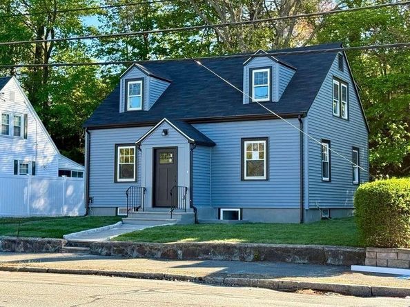 714 Lynnfield St, Lynn MA 01904