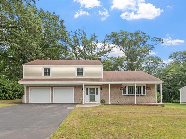 66 Checkerberry Lane, Framingham MA 01702