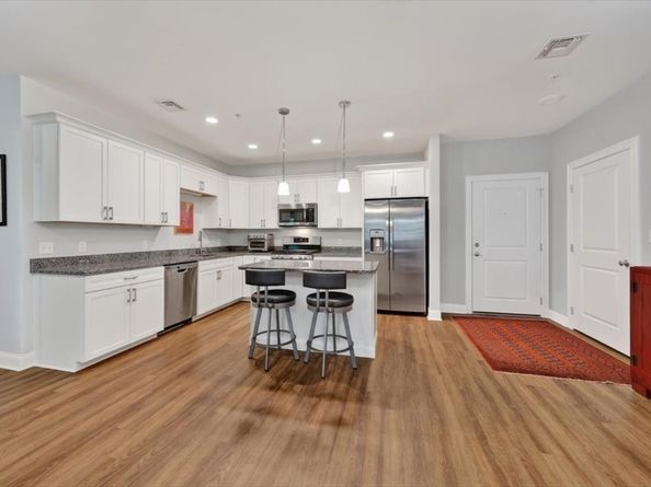 2 Longwood Lane 204, Hanover MA 02339