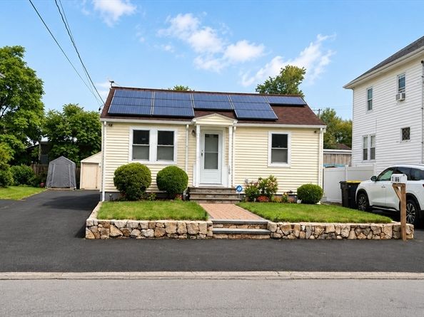 108 Tripp St, Framingham MA 01702