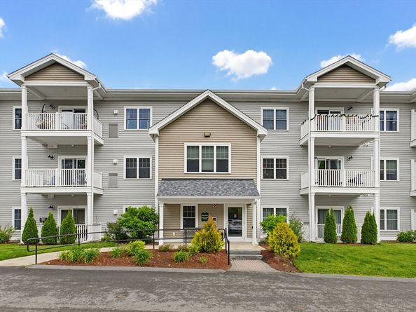 3307 Briarwood Vlg 3307, Clinton MA 01510