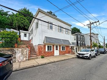 72 Leyden St